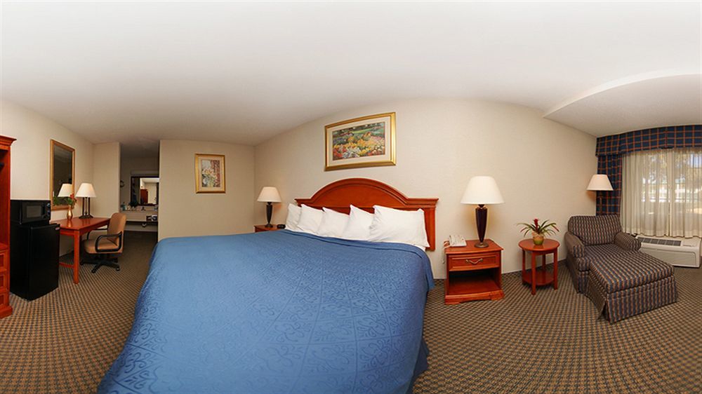 Texas Inn & Suites Denton Exteriér fotografie
