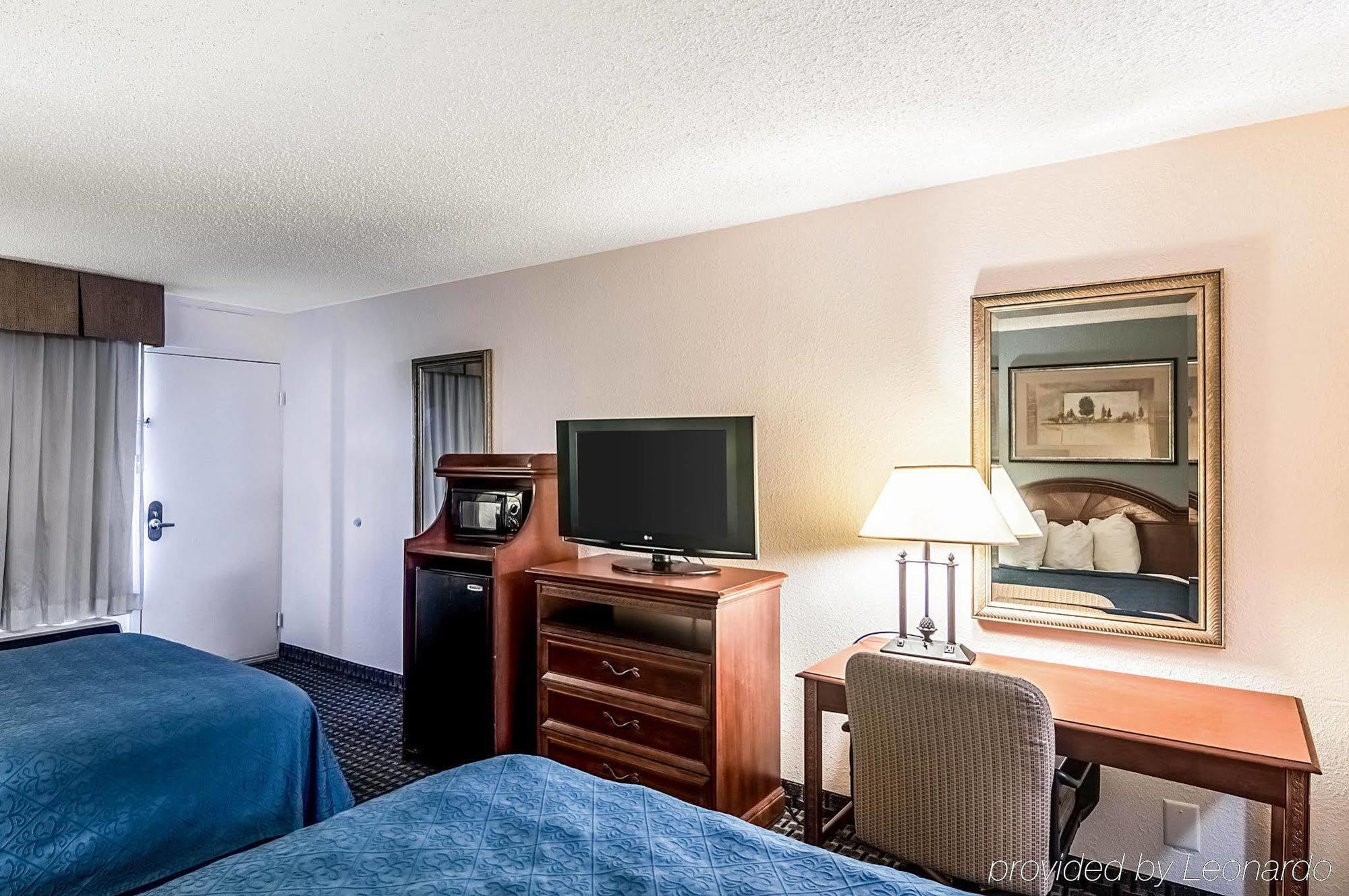 Texas Inn & Suites Denton Exteriér fotografie