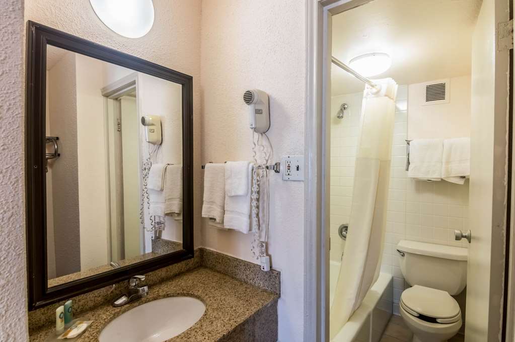 Texas Inn & Suites Denton Pokoj fotografie